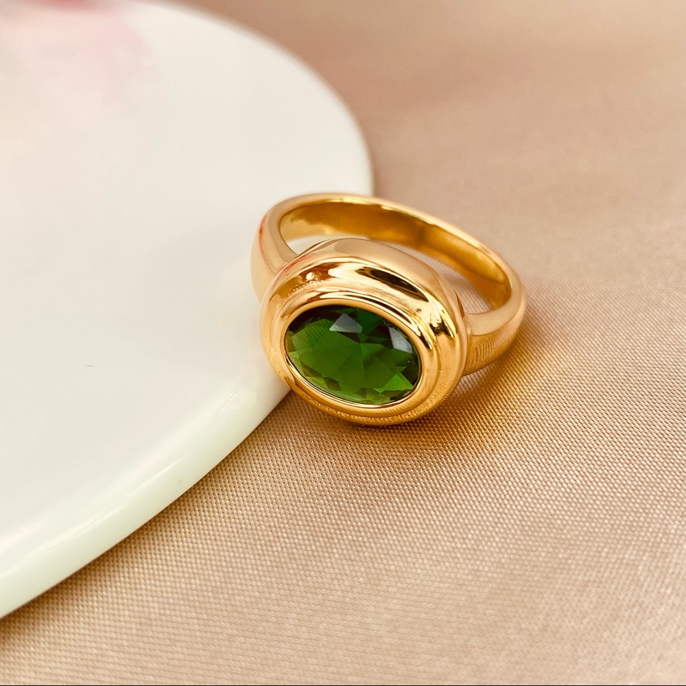 18K Gold Minimalist Green Oval Zircon Multilayered Three Dimensional Design Ring - Picture 8 of 12